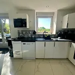 Des Hirondelles 1 בית נופש *